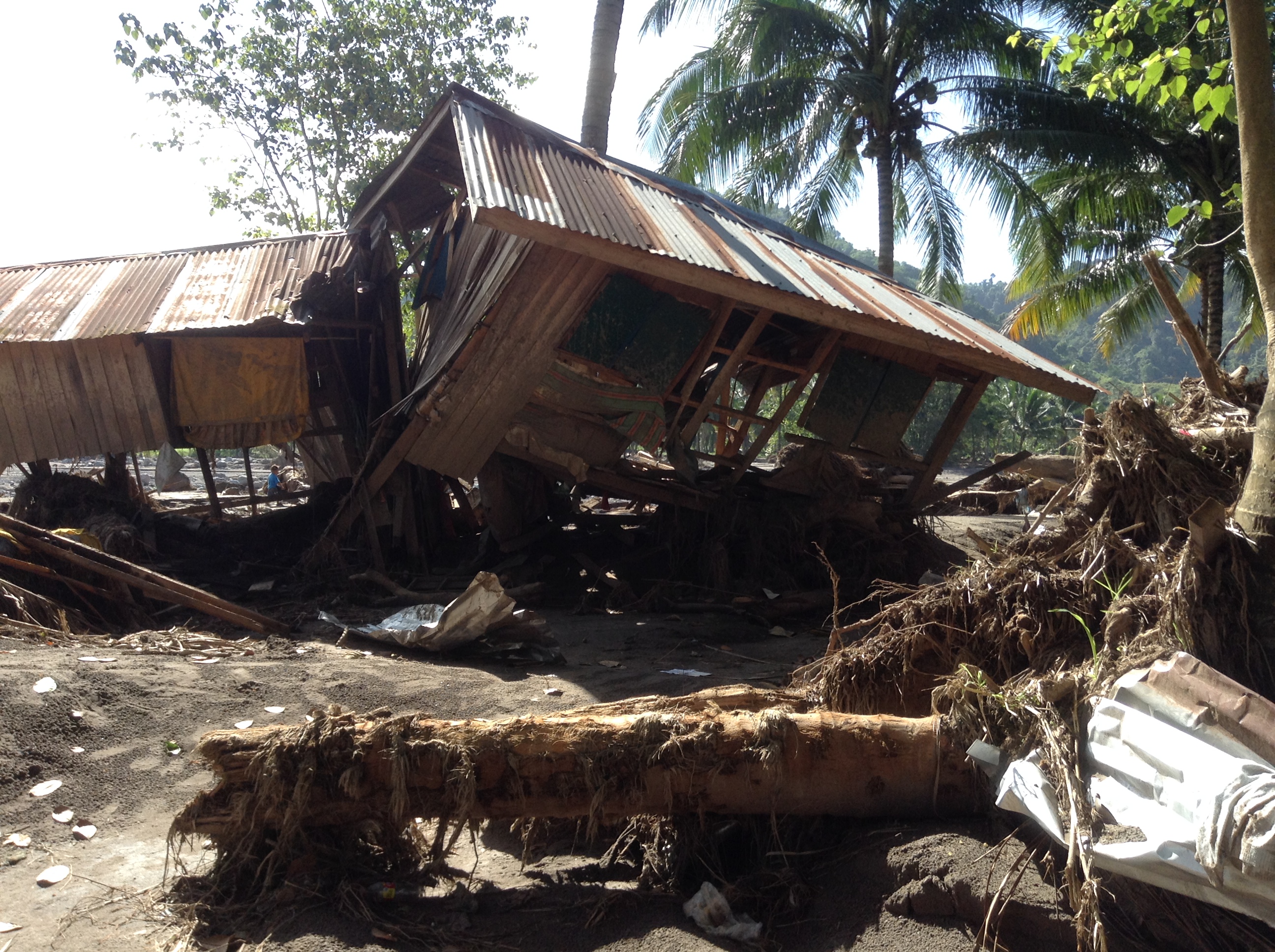 Picking up the pieces in the Philippines after Typhoon Vinta