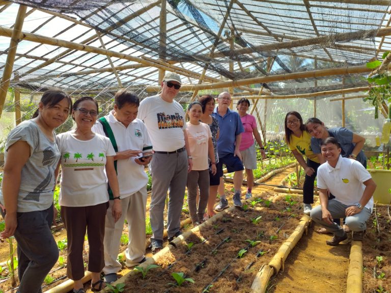 Fr Oliver visits organic agricultural programme he founded - Columban ...